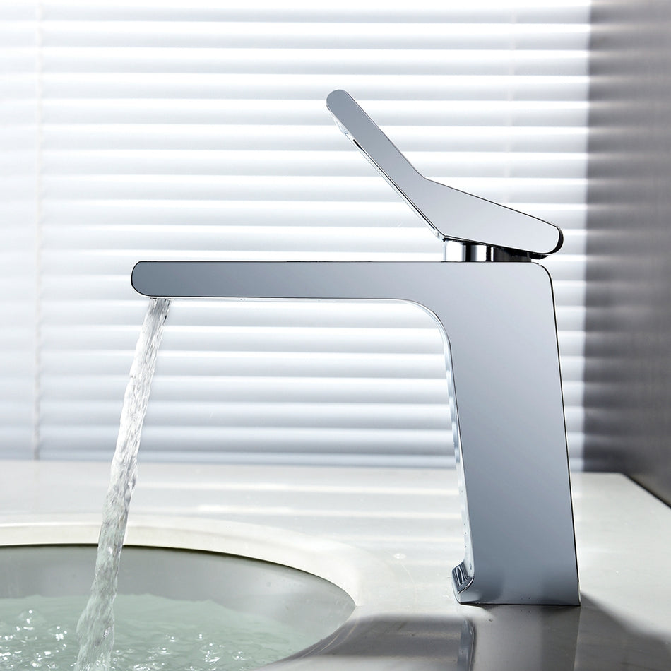 Chrome Bathroom Sink Faucet Single Handle Single Hole Lavatory Faucet with overflow pop up drain
