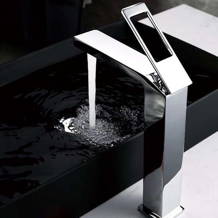 Chrome single handle bathroom basin faucet with pop up overflow brass drain